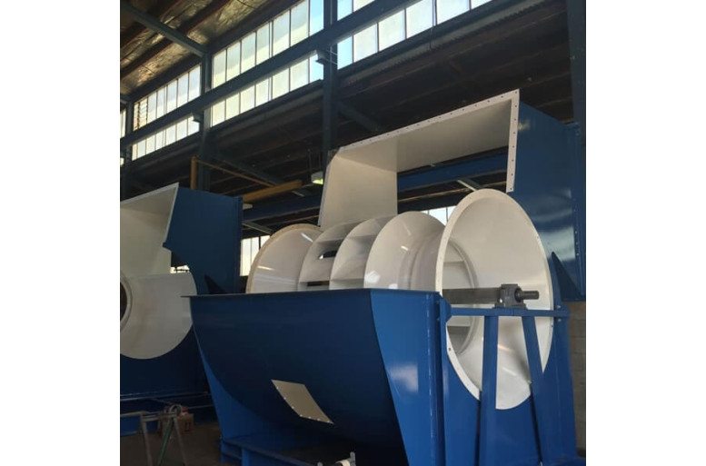 Large-industrial-ventilation-fans-for-the-dairy-industry-777x513