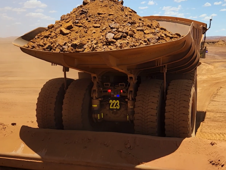 Iron Ore Mine open feed hopper dust