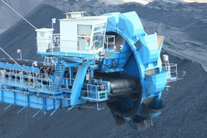 Coal shipping terminal with Dry Fog systems